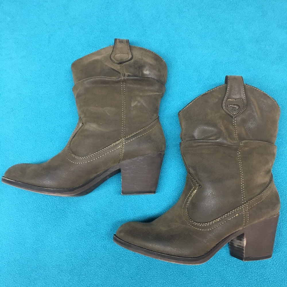 Brown western boots